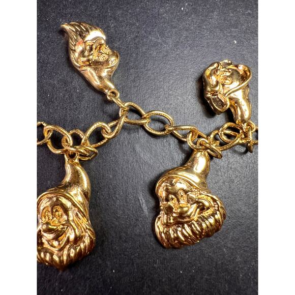 Vintage Disney Seven Dwarfs Gold Tone Charm Bracelet 6.5” - Picture 3 of 16